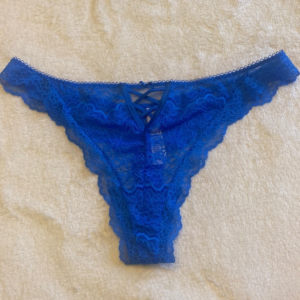 VS Dream Angel thong size XL new with tags